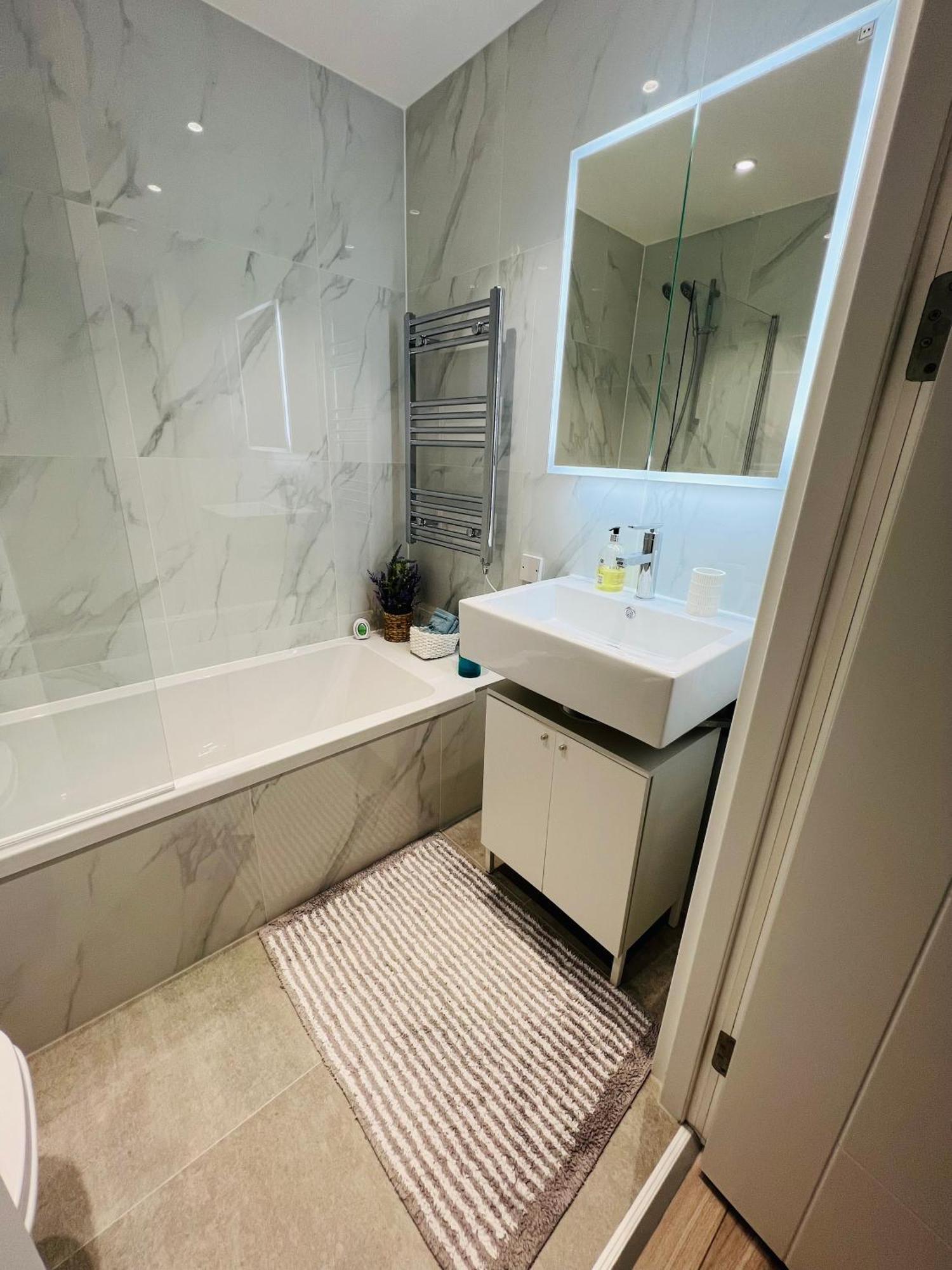 Stunning New Penthouse Apartment Саутенд-он-Сі Екстер'єр фото